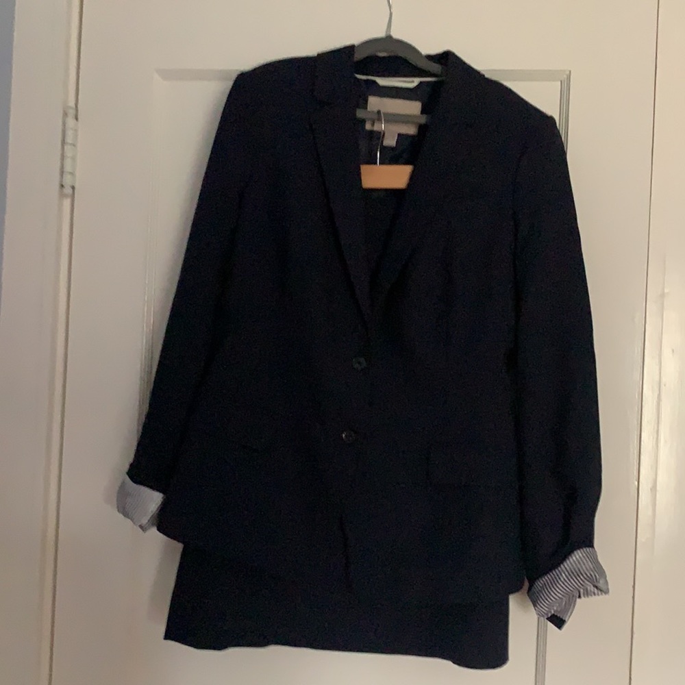 Suit! Size 10 lightweight true navy 2 button blazer